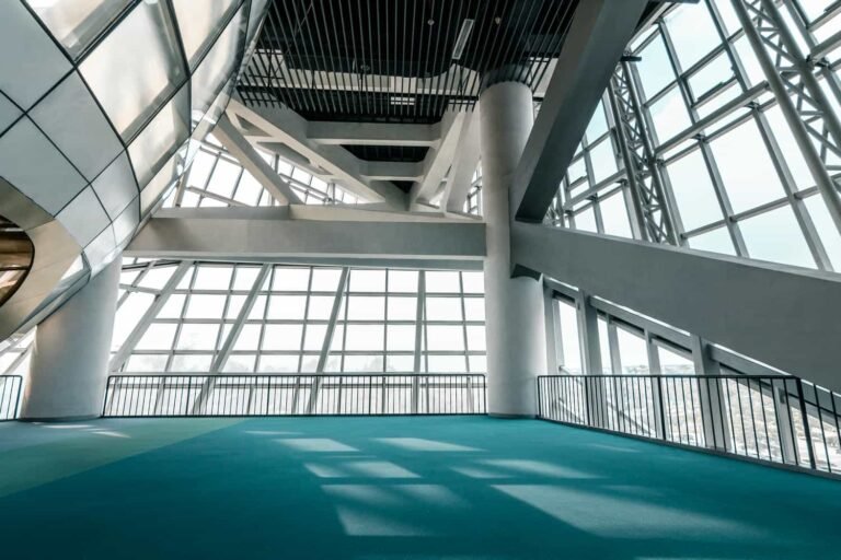 Simple Benefits of Large Rubber Floor Mats for Everyday Workplaces